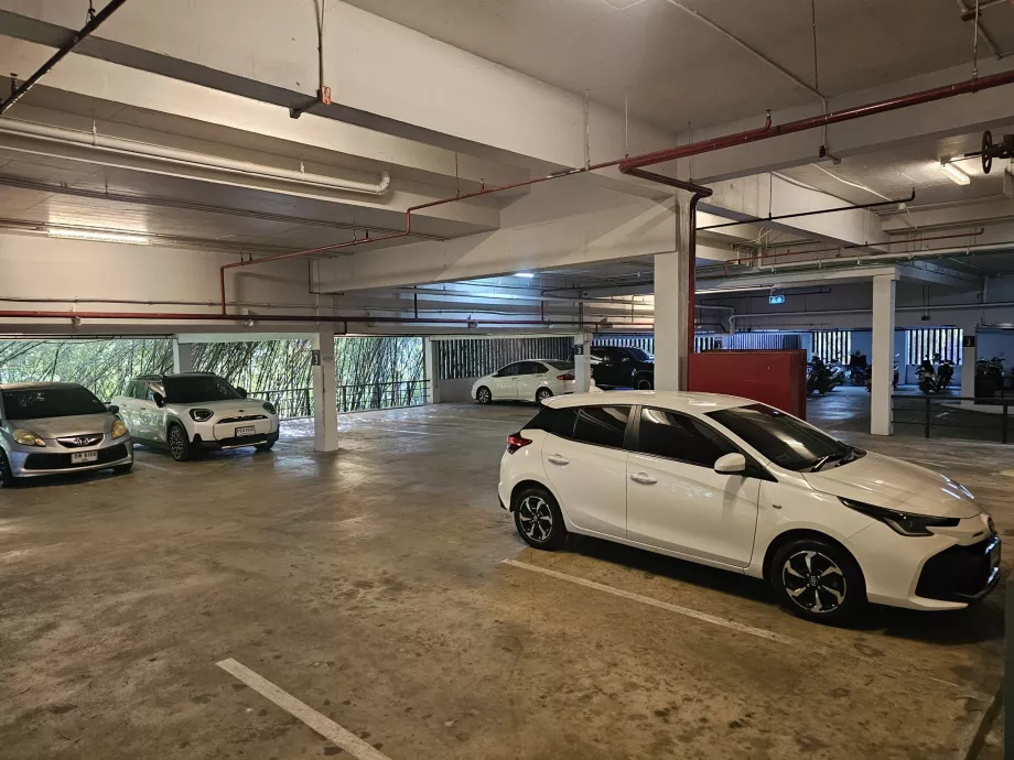 Nemokamas garažas svečiams