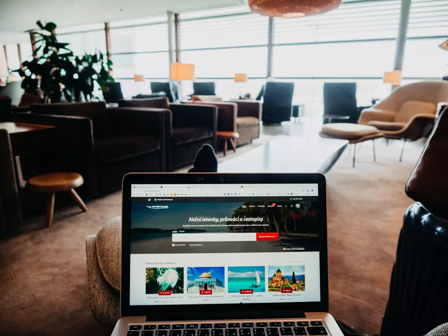 Atsipalaiduokite "Cathay" LHR T3 salone