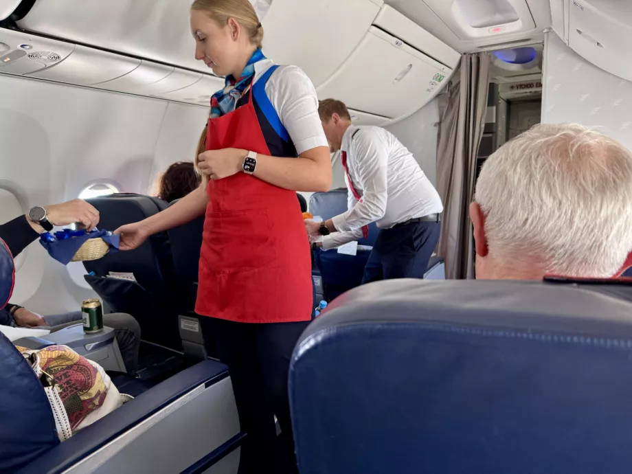 Saldžios paslaugos: šokoladas ir vaisiai