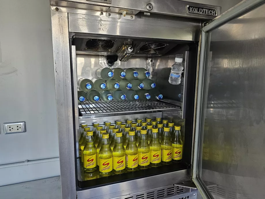 Vanduo ir limonadas "SweetSpot