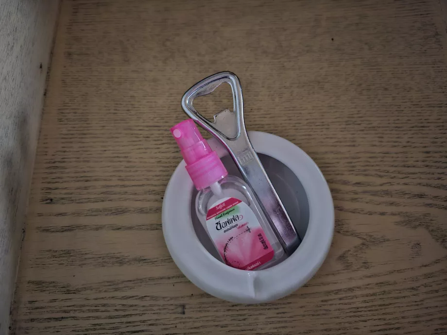 Vabzdžius atbaidanti priemonė