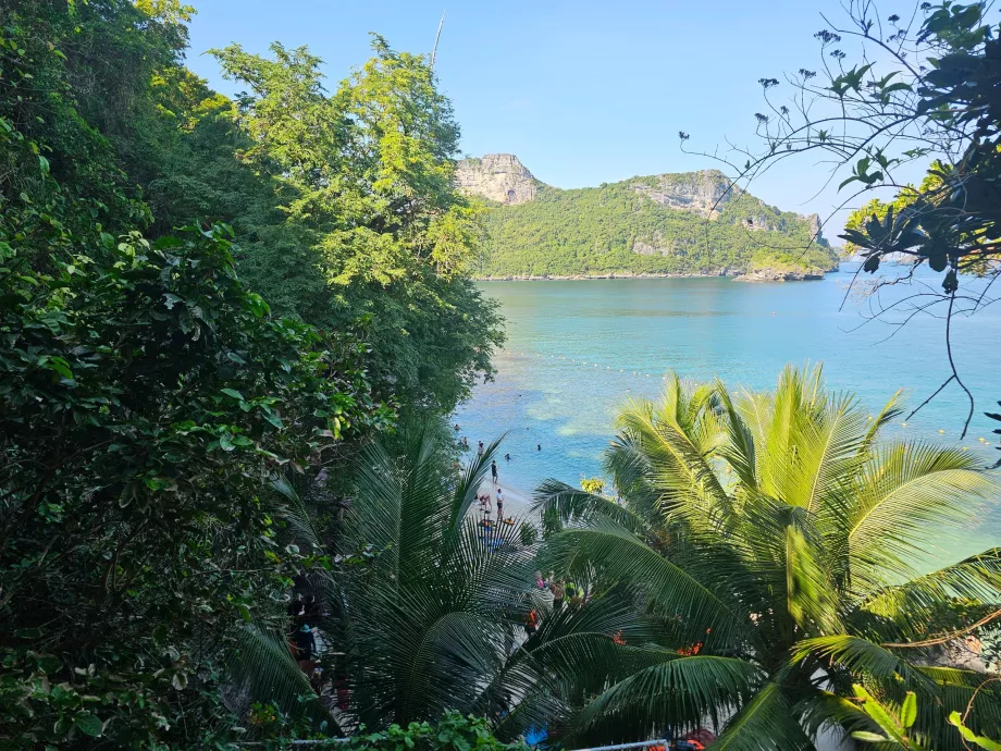 Vaizdas pakeliui į Smaragdo ežerą