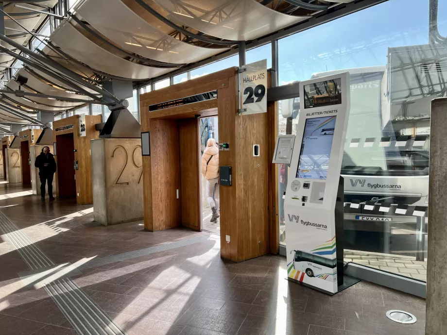 "VY Flygbussarna" sustojimas Geteborge Nilsas Ericsonas