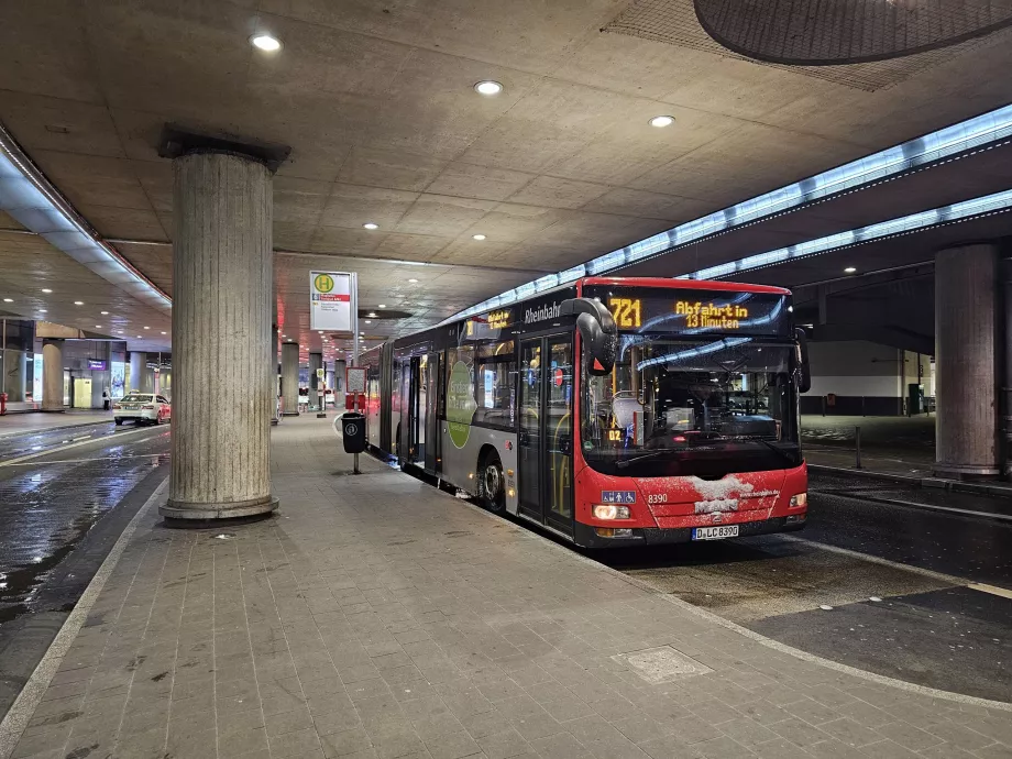 Autobusas, DUS oro uostas