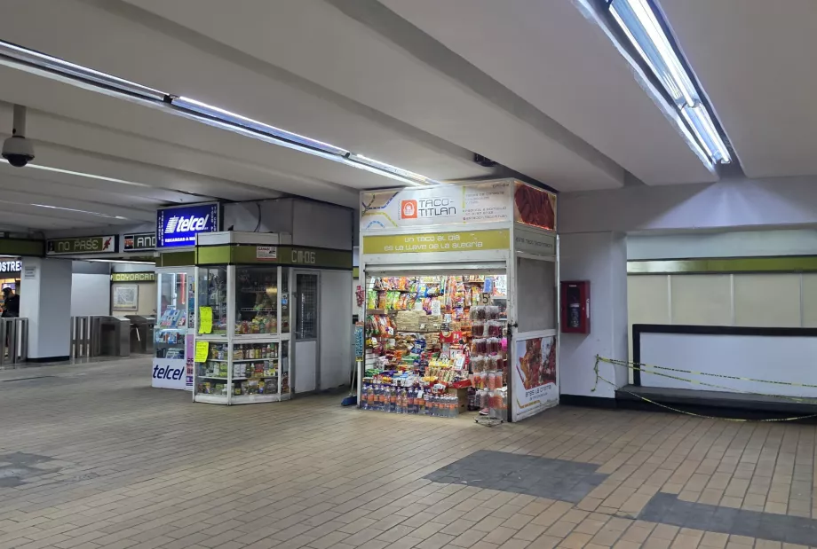 Nedideli prekybos kioskai stotyse
