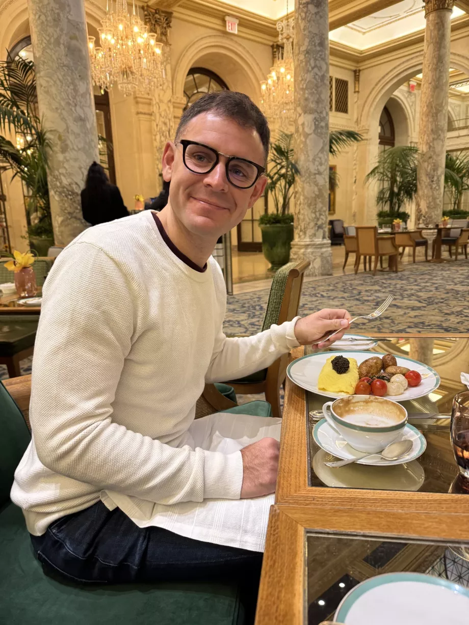 Aš pusryčiauju viešbutyje "Plaza Hotel