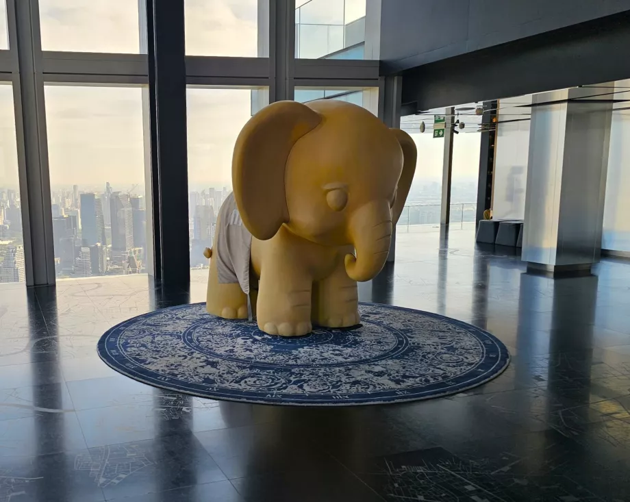 "King Power Mahanakhon" - vidinis vaizdas