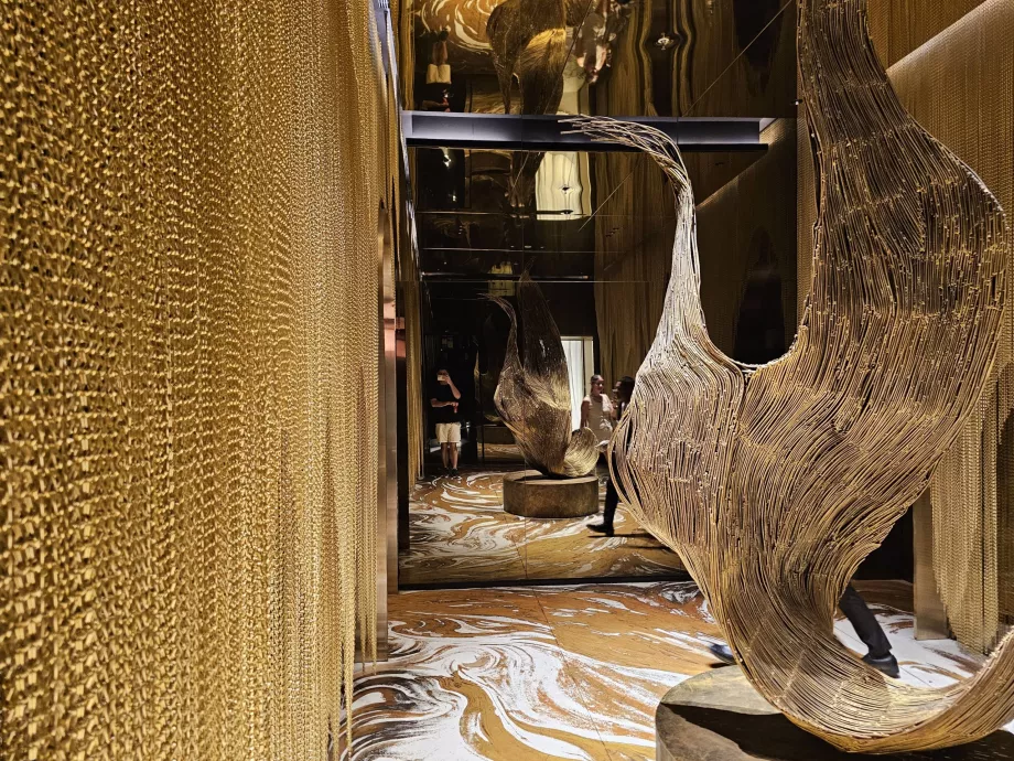 Arabica Empire Tower (pagrindinis įėjimas)