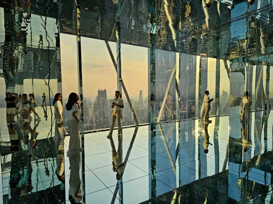 "Akara Sky Hanuman" - Bankoko atspindys