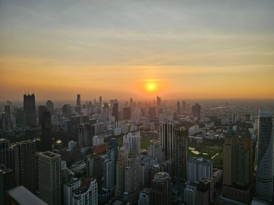 Saulėlydis iš Akara Sky Hanuman