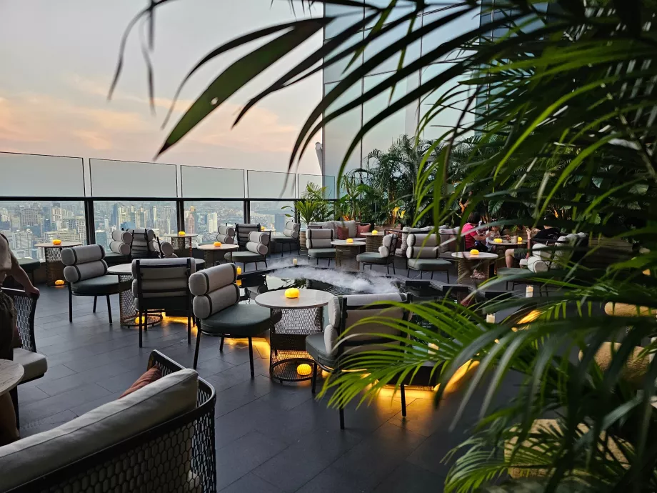 "Akara Sky Hanuman" restoranai