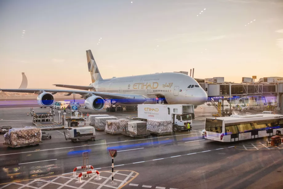 "Etihad Airways" - "Airbus A380