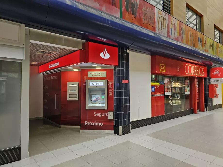 „Santander“ bankomatas
