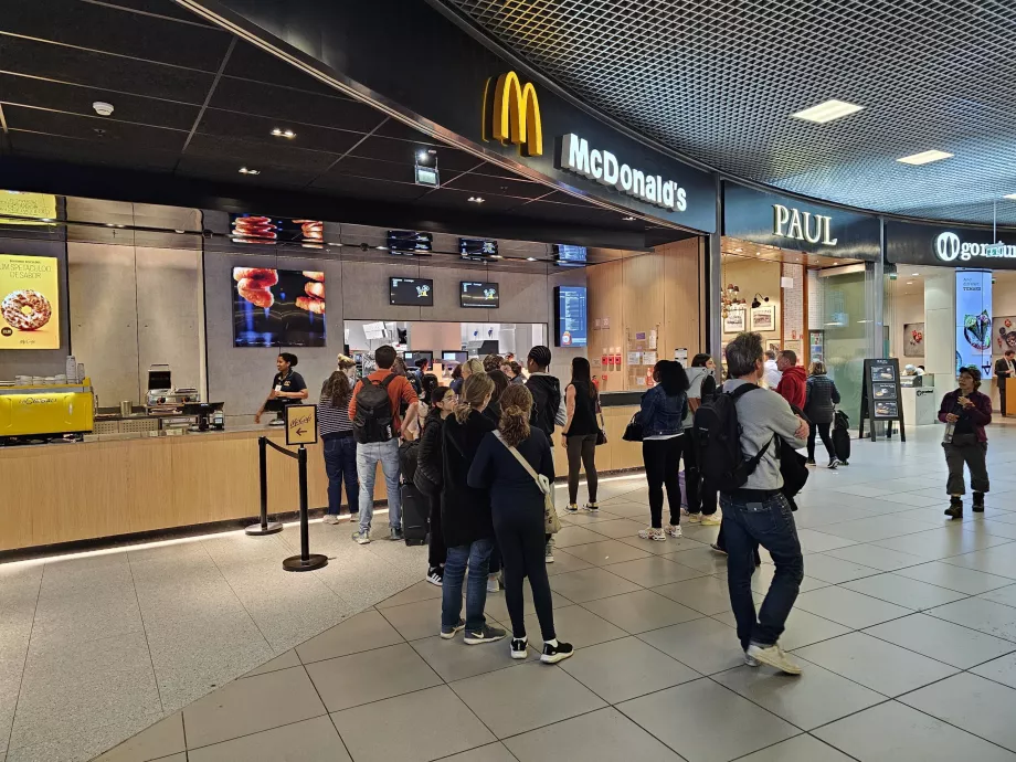 "McDonald's", tranzitinė zona