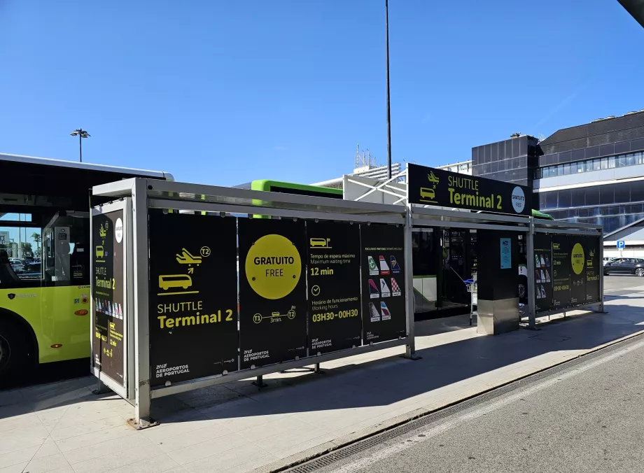 Autobusų stotelė priešais 1 terminalą