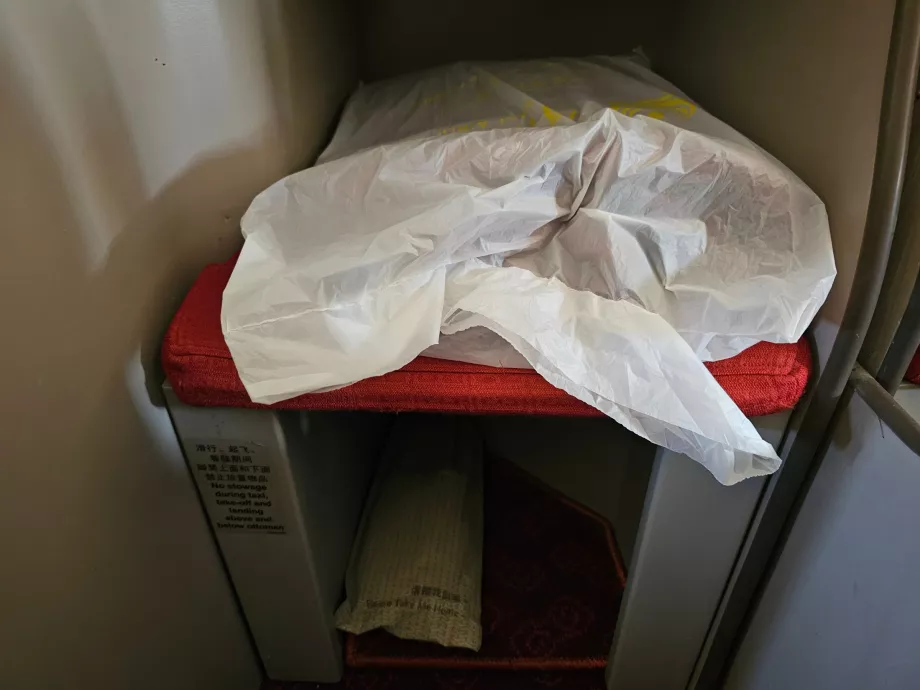 Antklodė ir šlepetės