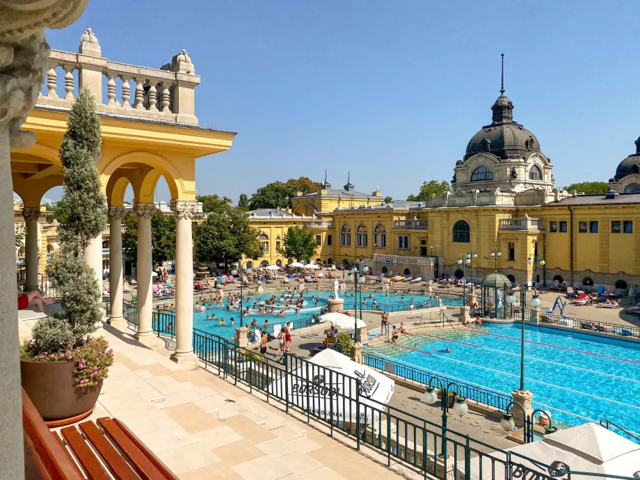 Szechenyi bendras vaizdas