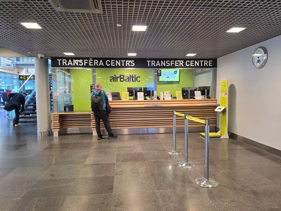 „AirBaltic“ registracijos stalas