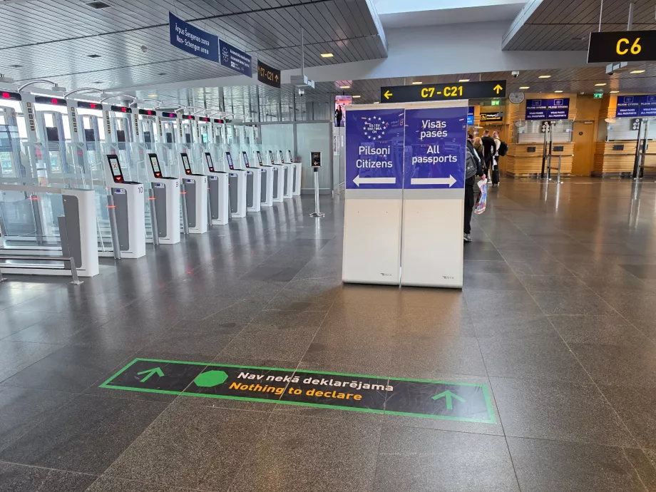 Pasų kontrolė skrydžiams už Šengeno erdvės ribų