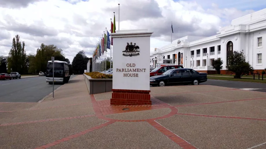 Senieji parlamento rūmai