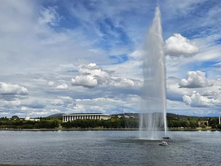 Fontanas, kapitono Kuko memorialas