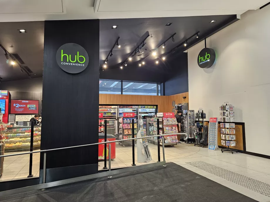 Minimarket 2 terminalo viešojoje erdvėje