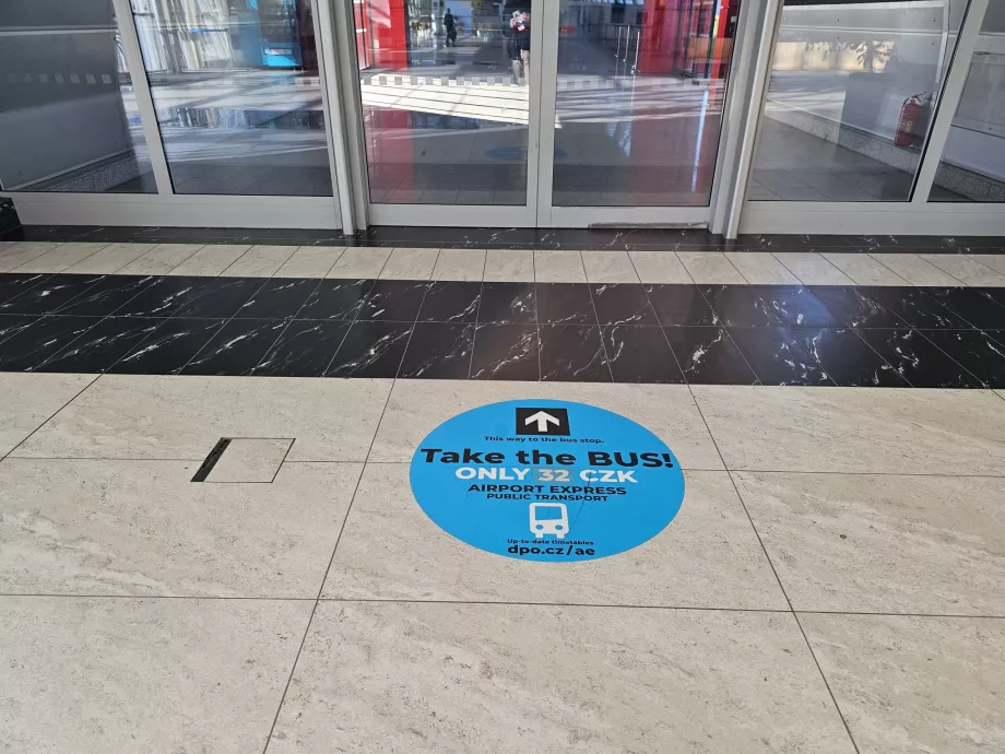 Kryptis į autobusų stotelę