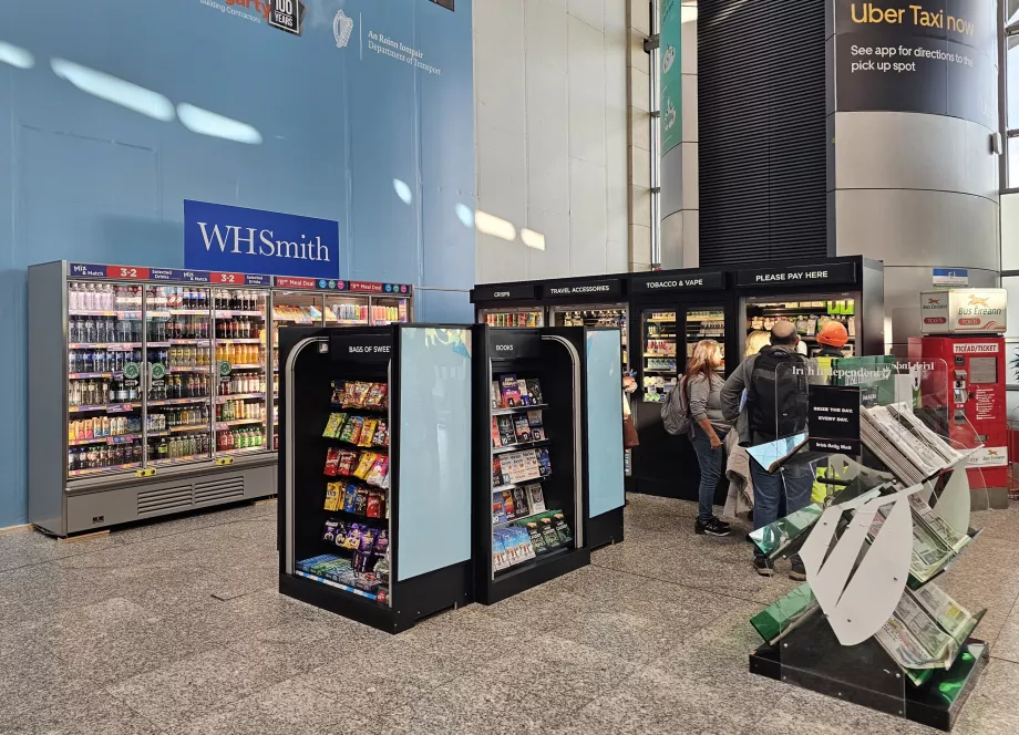 "WHSmith" atvykimo salėje