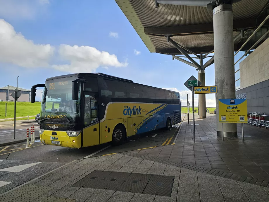 Tolimojo susisiekimo autobusas "Citylink