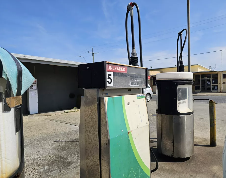 Degalinės, bešvinis benzinas