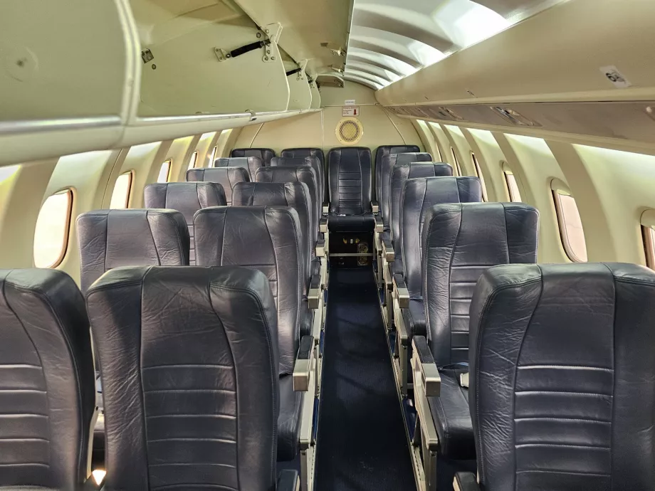 "Saab 340" interjeras