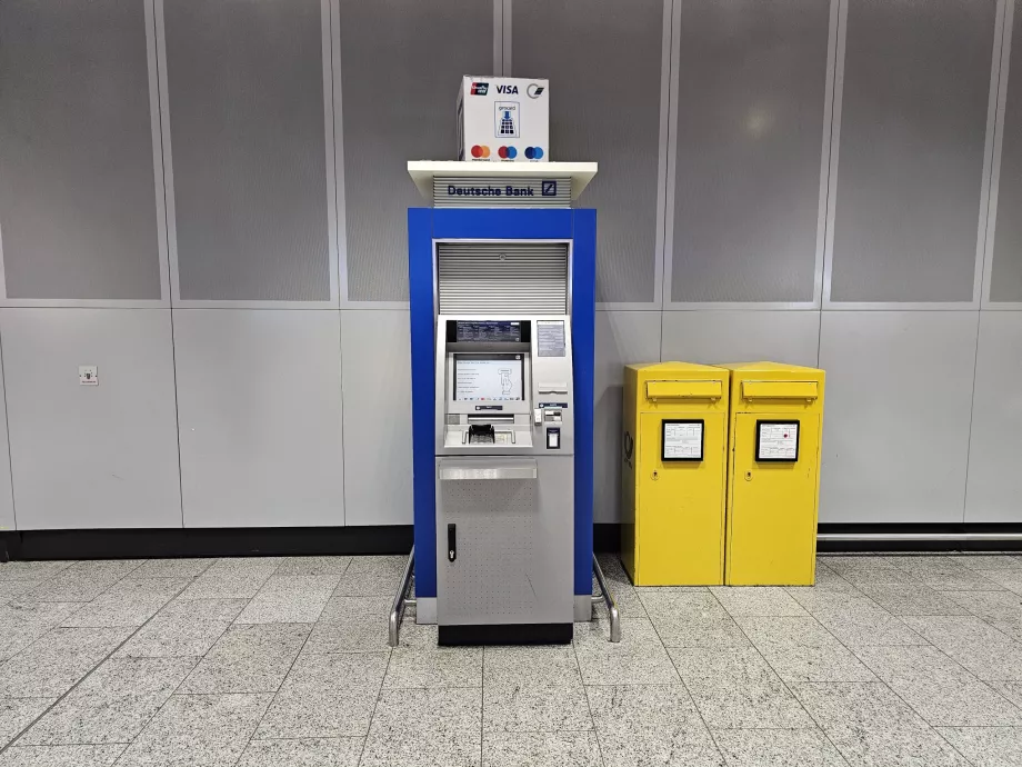"Deutsche Bank" bankomatas, atvykimo salė, 1 terminalas