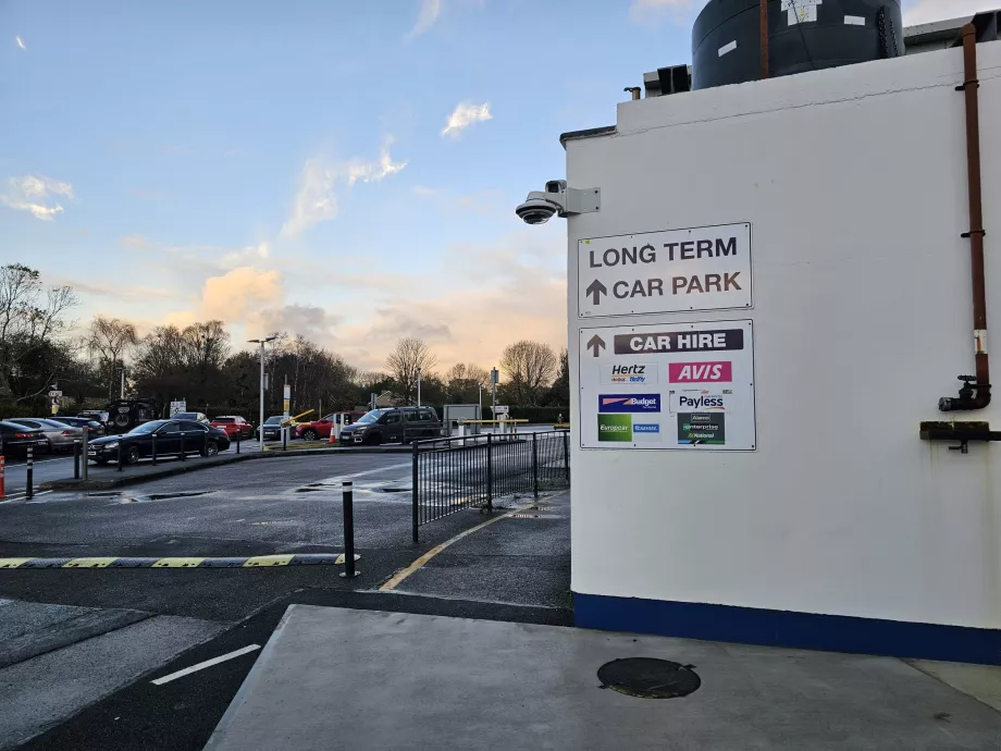 Pėsčiųjų maršrutas iki automobilių nuomos bendrovių