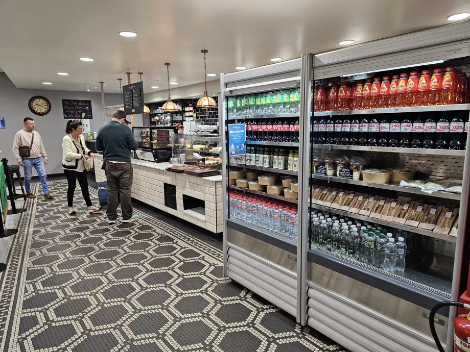 Oro uosto restoranas, viešoji dalis