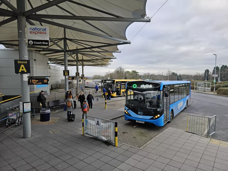 Autobusų stotelės, atvykimo salė