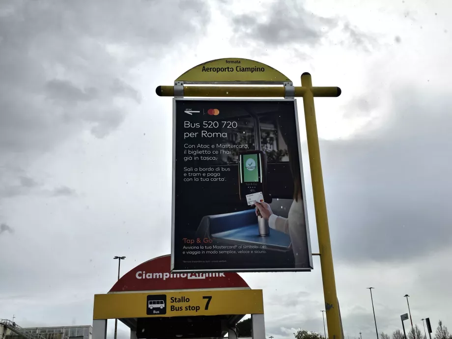 Informacija apie atsiskaitymą kortele ATAC miesto autobuse