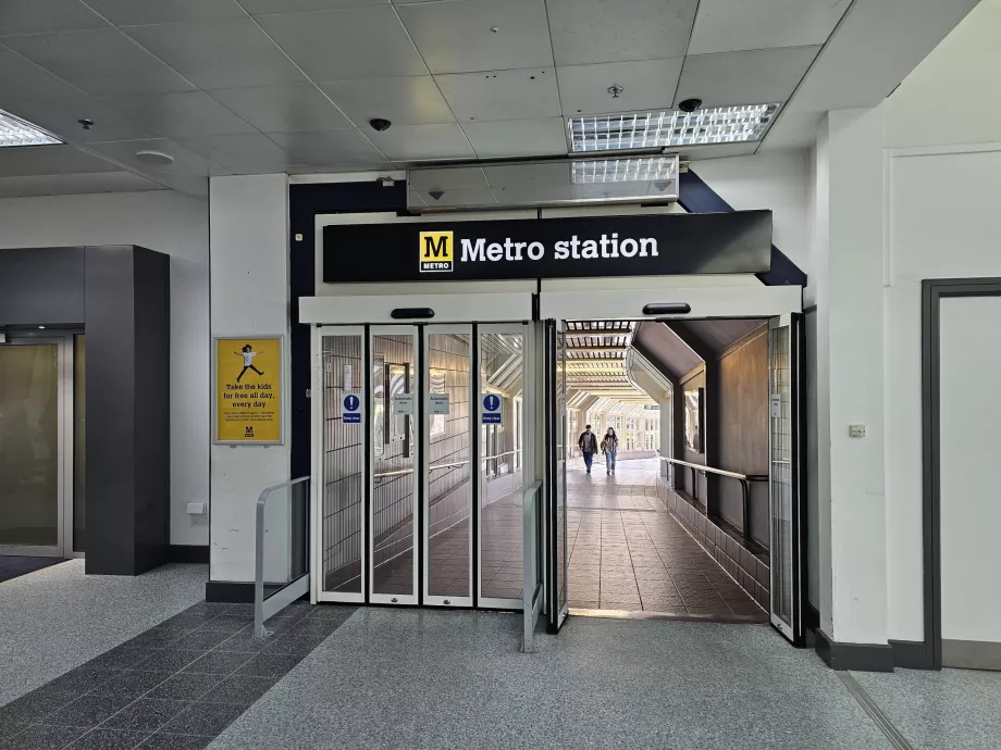 Įėjimas į metro stotį