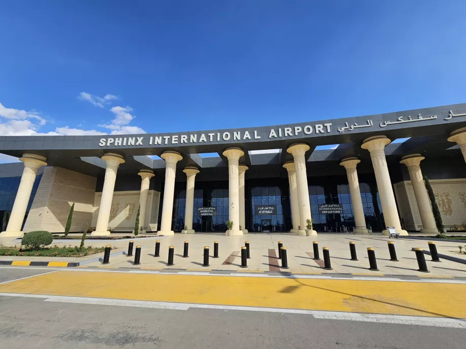 Sfinkso oro uosto terminalas