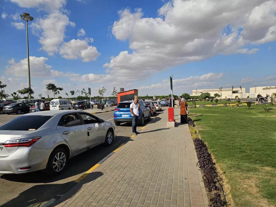 "Uber" mobilioji programėlė automobilių stovėjimo aikštelė