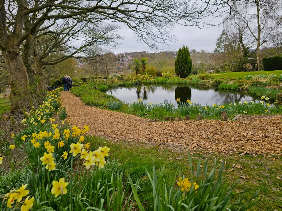 Crook Gardens