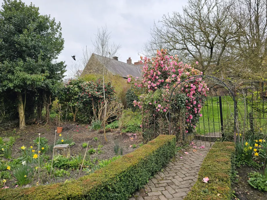 Crook Gardens