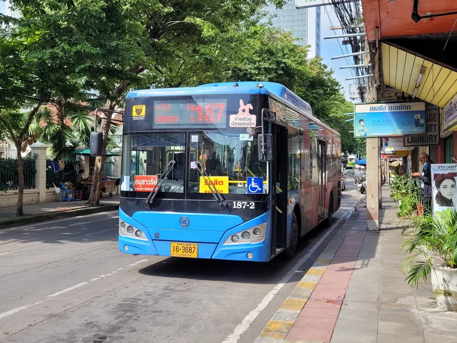Autobusas su oro kondicionieriumi