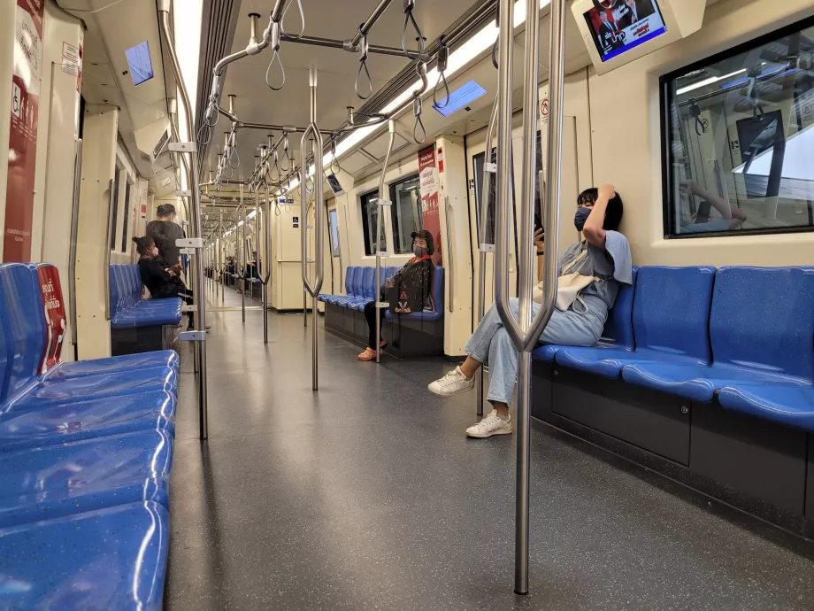 Metro interjeras