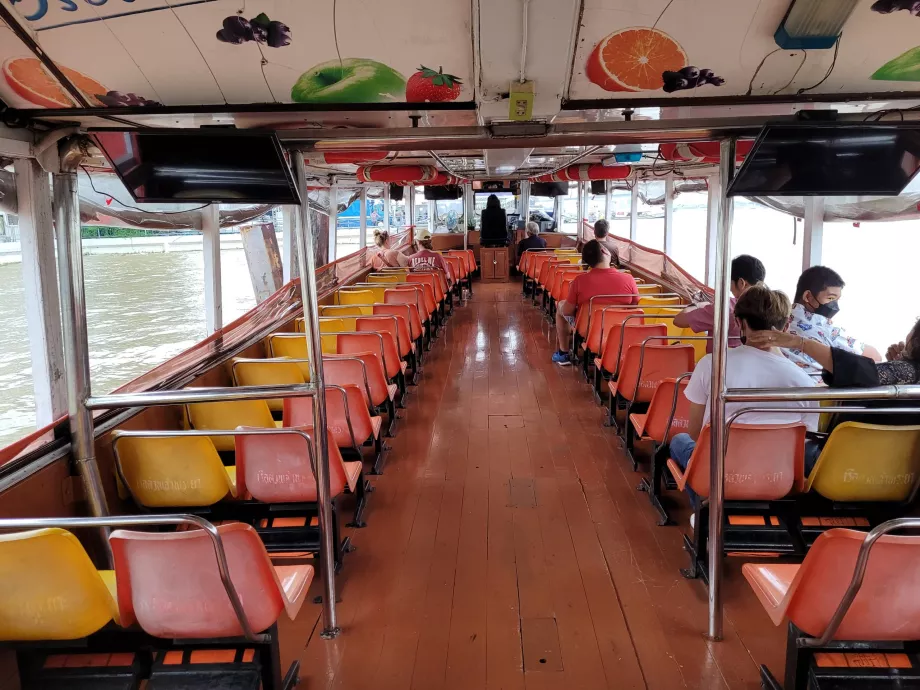 "Chao Phraya Express" laivo interjeras