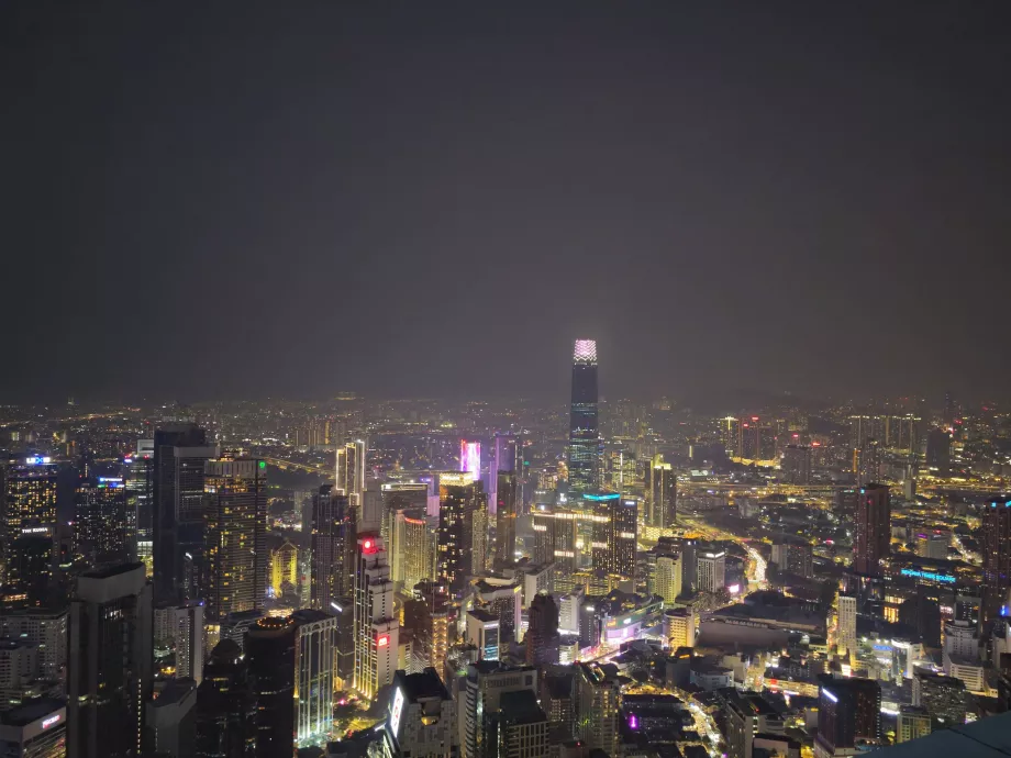 Kvala Lumpūras naktį iš "Menara" bokšto