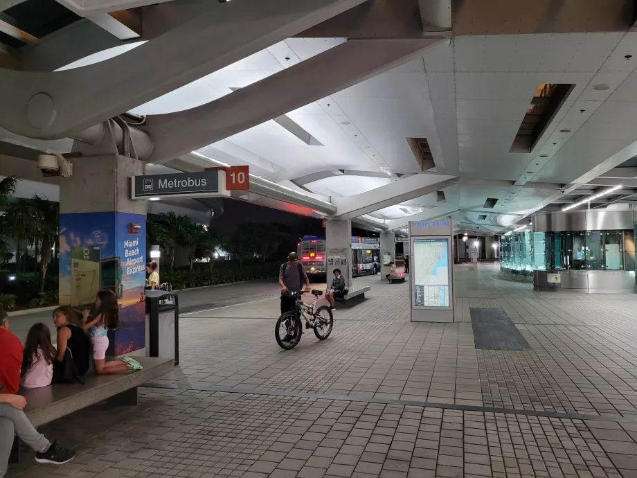 Autobusų stotelė 150 kryptis Majamio paplūdimys