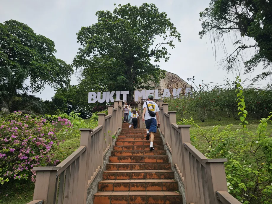 Bukit Melaka, pagrindiniai laiptai
