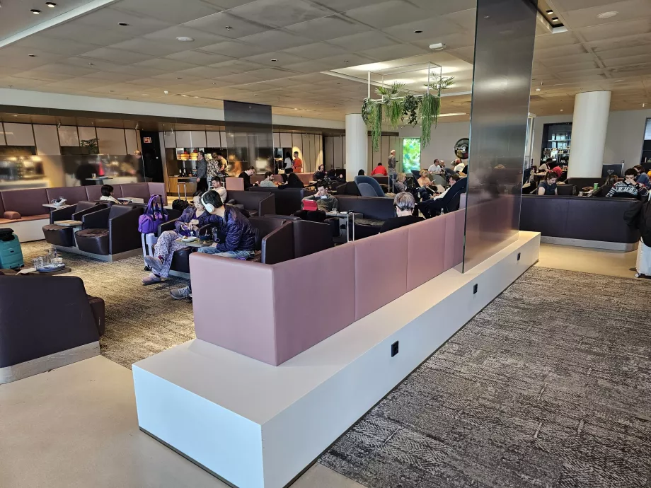 "Aspire Lounge" bendra aplinka