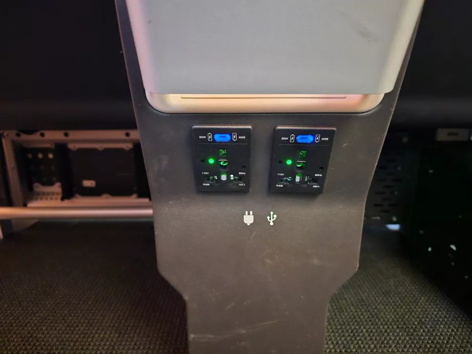 Universalus lizdas ir USB-C jungtys