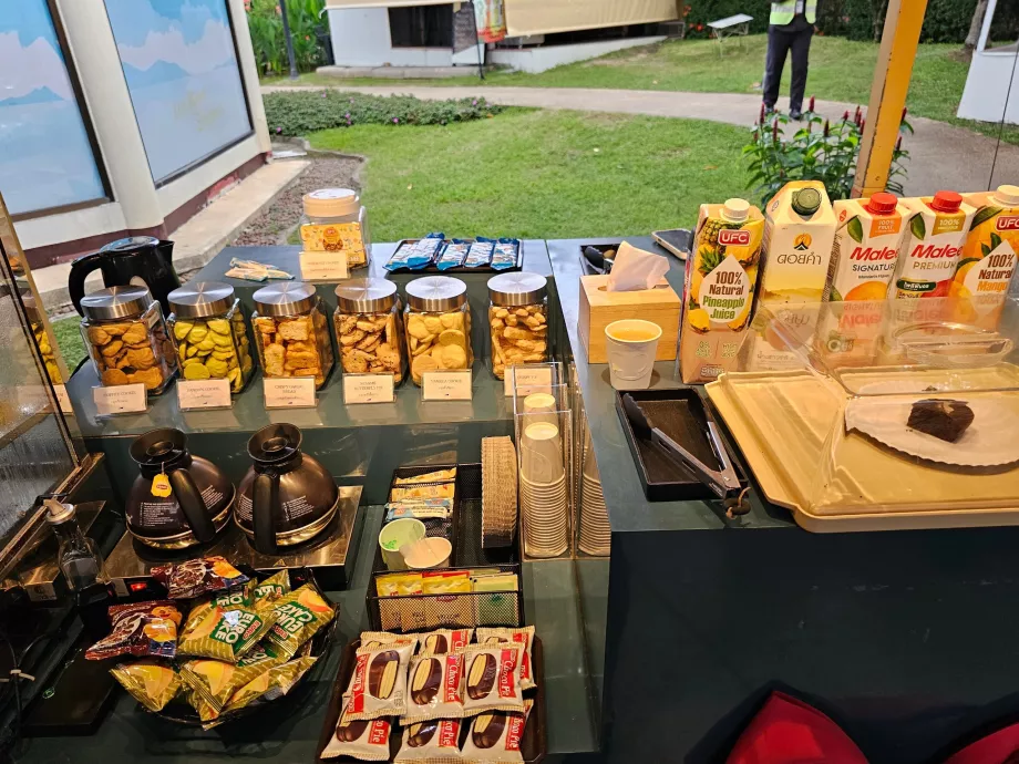 Nemokami "Scoot" oro linijų užkandžiai